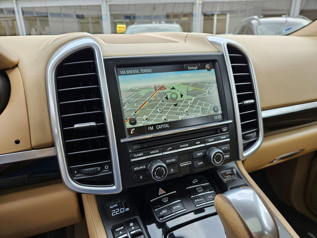 Porsche Cayenne 3.0 Diesel Platinum Edition (17)