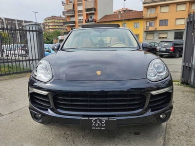 Porsche Cayenne 3.0 Diesel Platinum Edition (2)