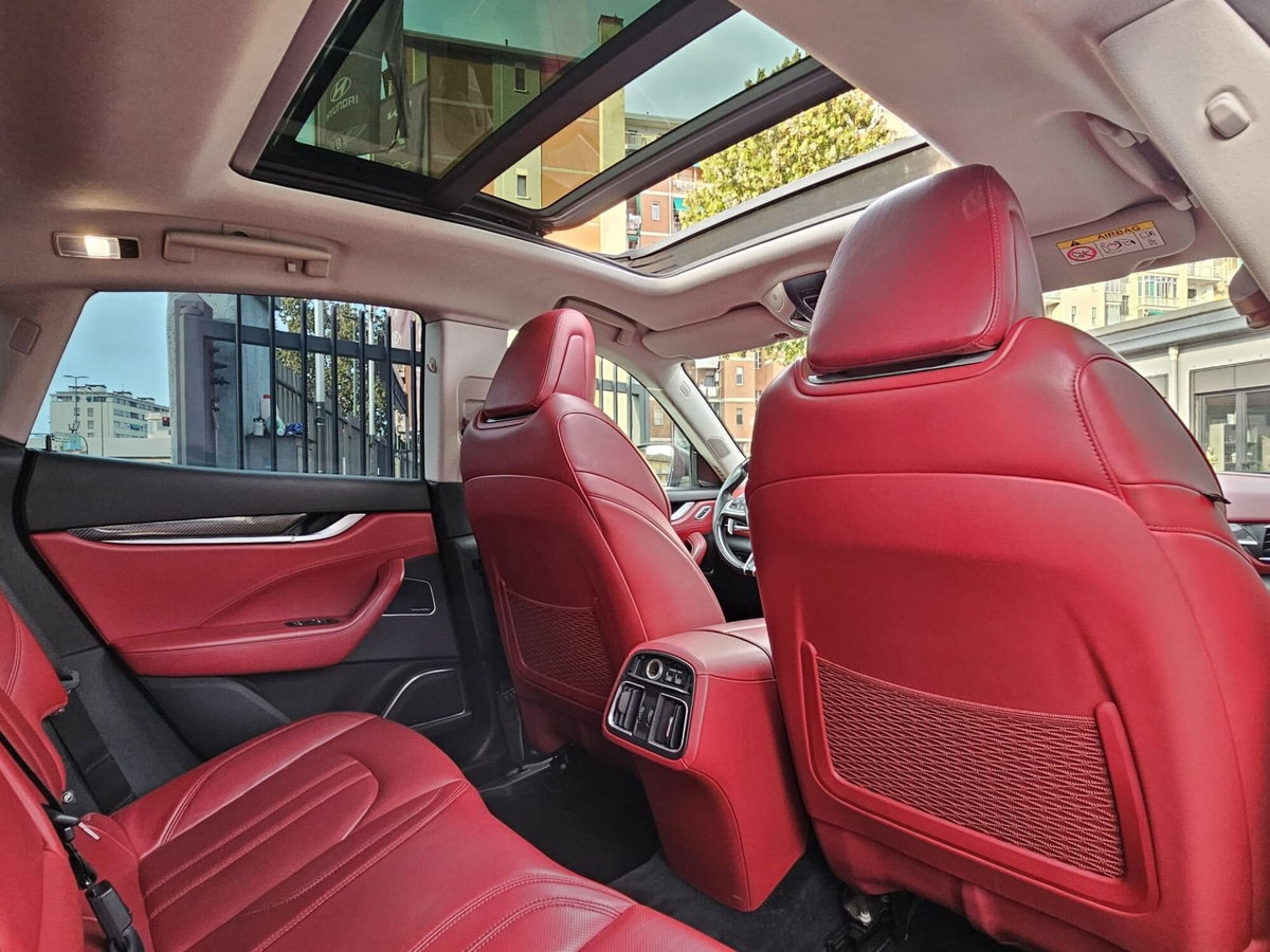 Maserati Levante Levante V6 430 CV AWD S (14)