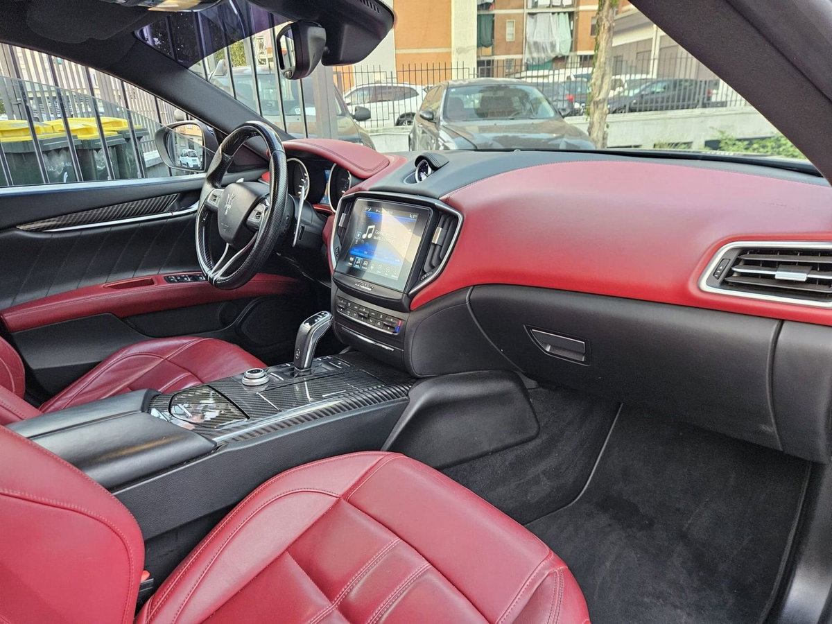 Maserati Ghibli Ghibli V6 Diesel Gransport (16)
