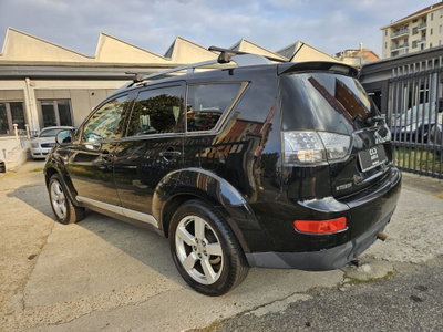 Mitsubishi Outlander 2.0 DI-D Intense DPF (5)