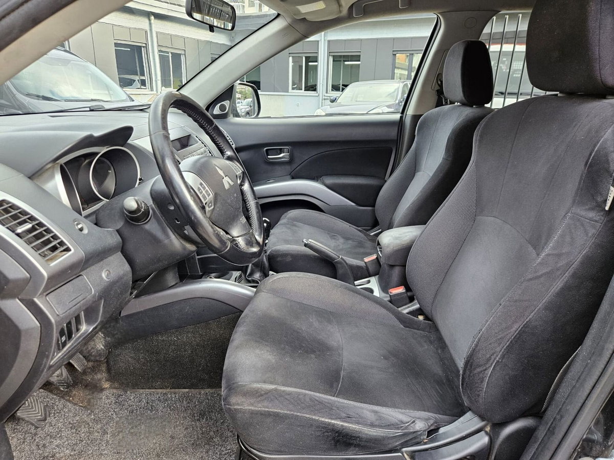 Mitsubishi Outlander 2.0 DI-D Intense DPF (6)