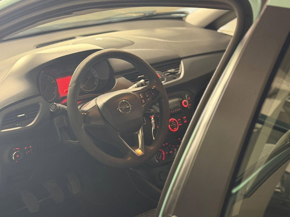 Opel Corsa 1.2 5 porte Cosmo (7)