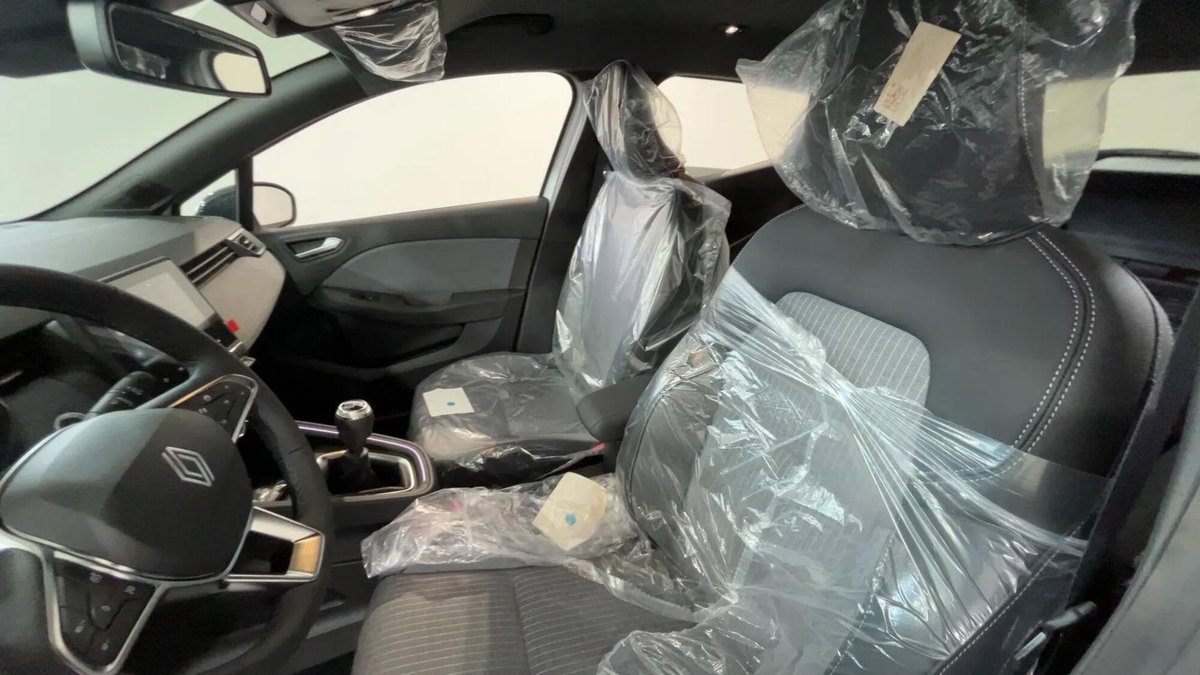 Renault Clio 1.0 eco-g Techno 100cv (11)