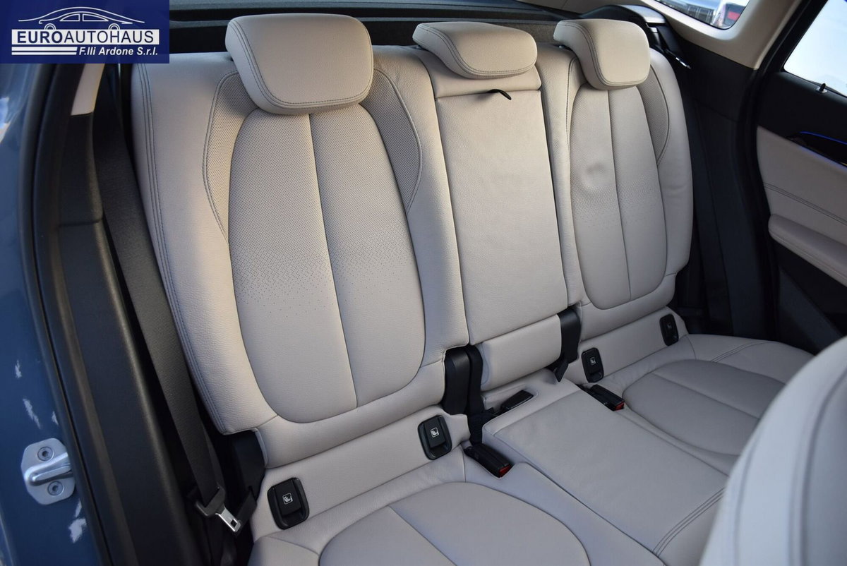 BMW X1 sDrive 18d Msport (19)