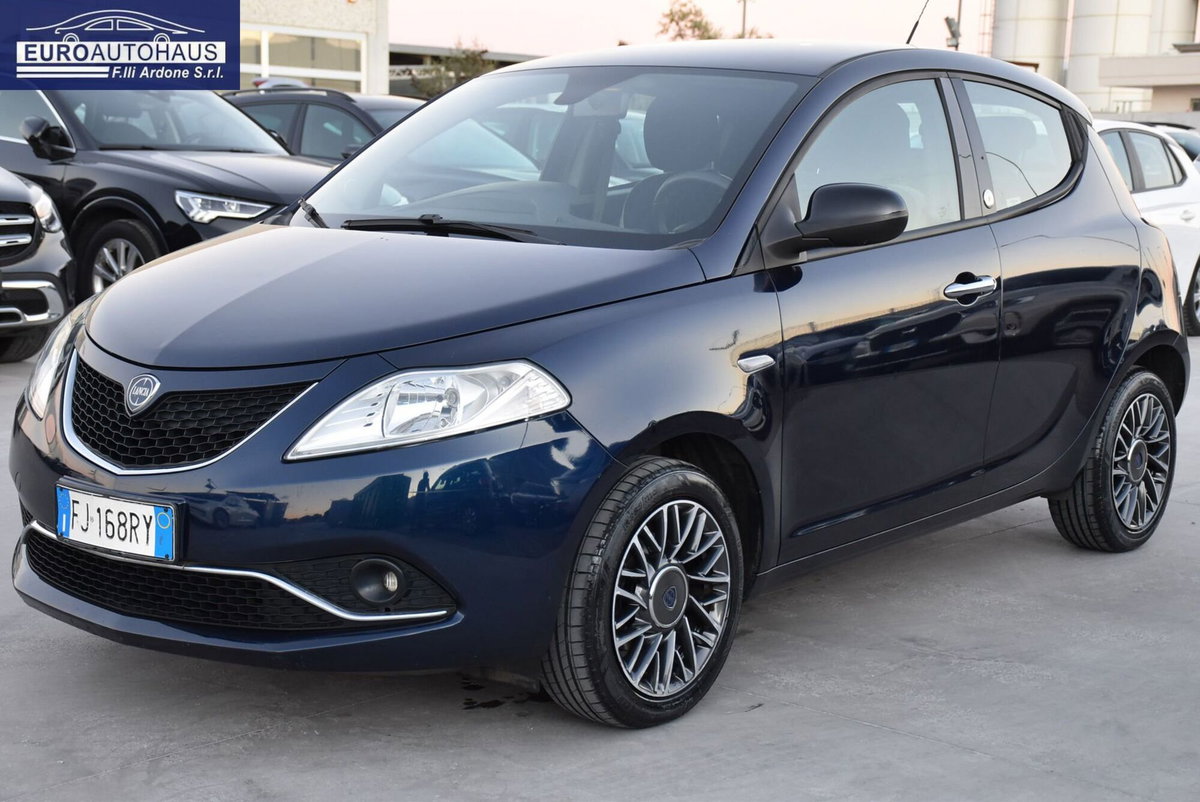 Lancia Ypsilon 1.2 69 CV 5 porte GPL Ecochic Gold