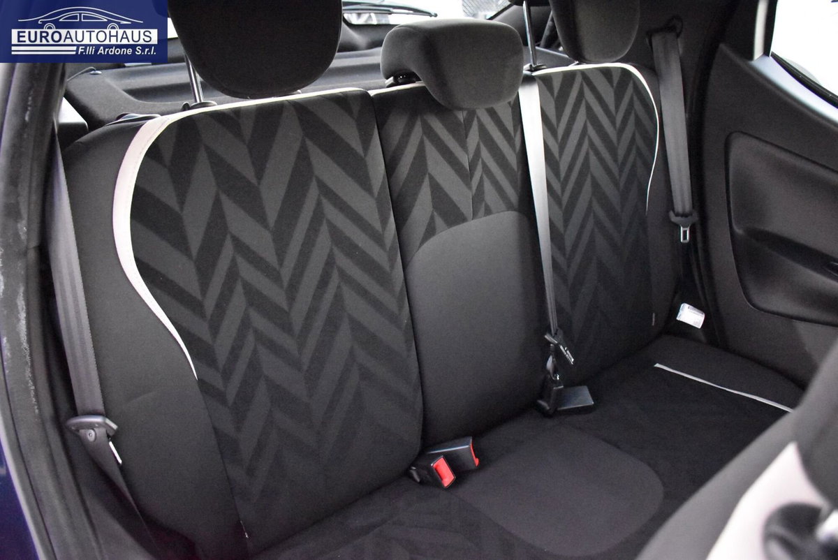 Lancia Ypsilon 1.2 69 CV 5 porte GPL Ecochic Gold (14)
