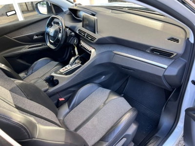 Peugeot 3008 BlueHDi 120 EAT6 S&S Allure (10)