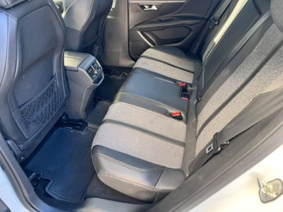 Peugeot 3008 BlueHDi 120 EAT6 S&S Allure (12)