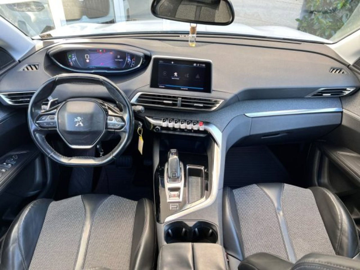 Peugeot 3008 BlueHDi 120 EAT6 S&S Allure (18)