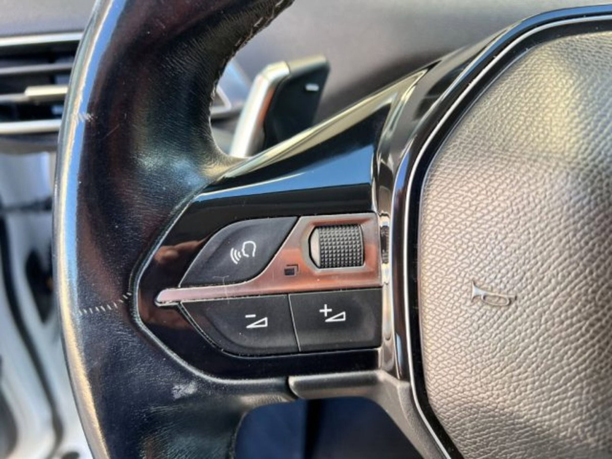 Peugeot 3008 BlueHDi 120 EAT6 S&S Allure (20)