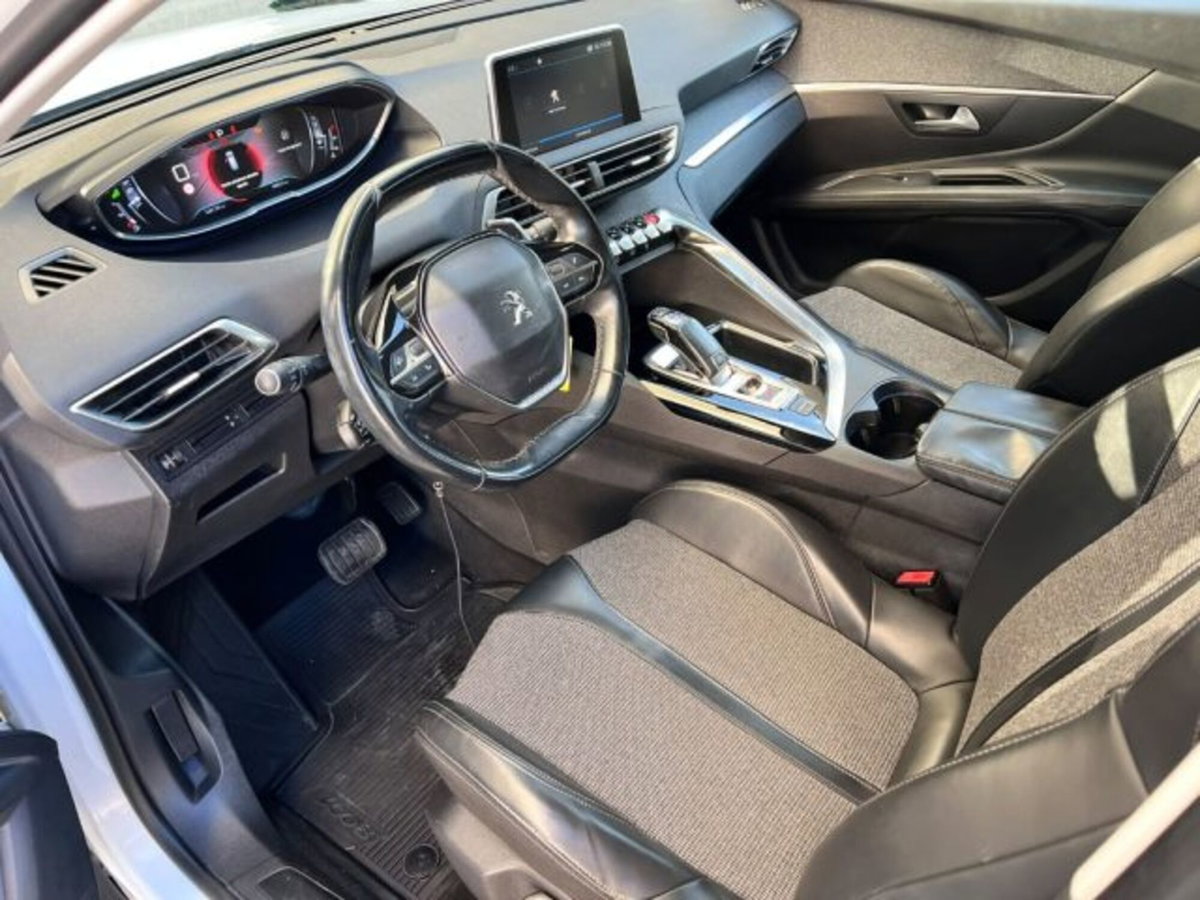 Peugeot 3008 BlueHDi 120 EAT6 S&S Allure (9)