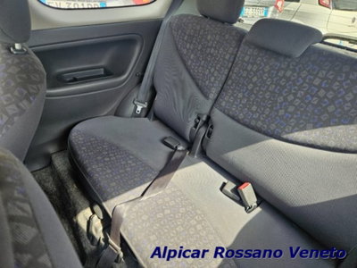 Toyota Yaris 16V cat 3 porte Sol (7)