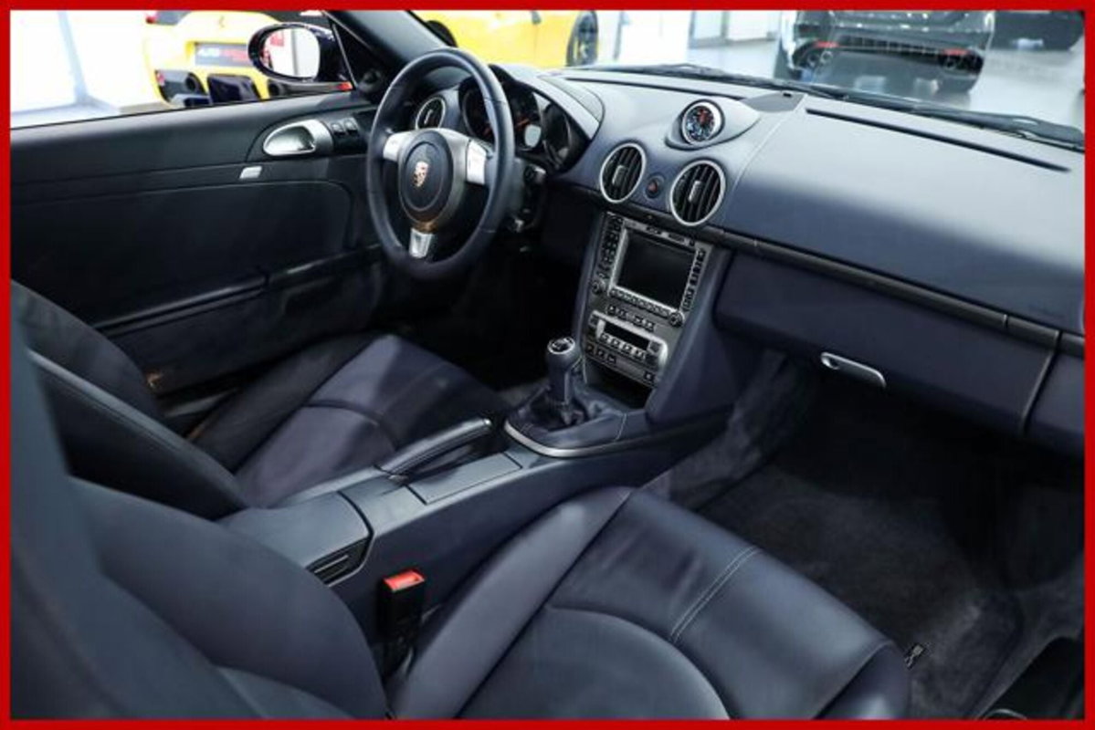 Porsche Cayman 2.7 (11)