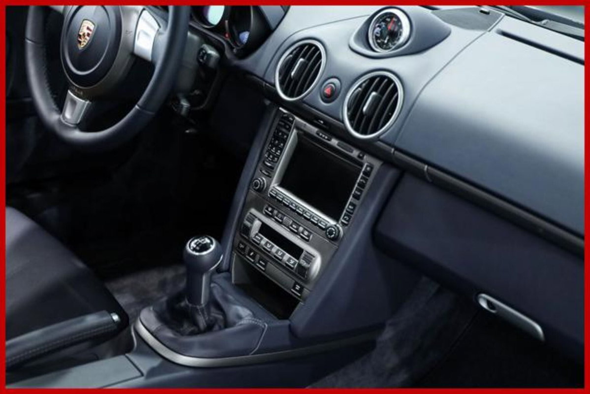 Porsche Cayman 2.7 (13)