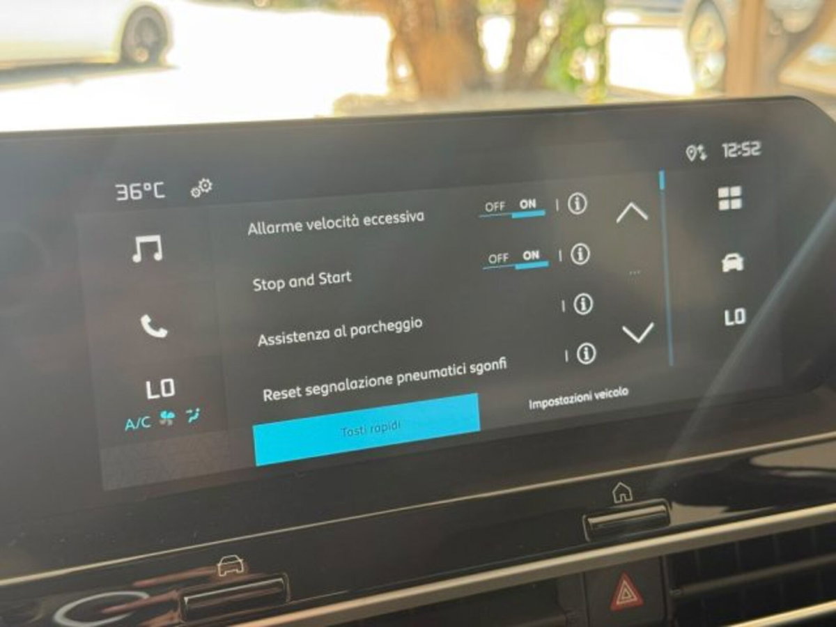 Citroen C4 1.2 hybrid You 100cv e-dcs6 (13)