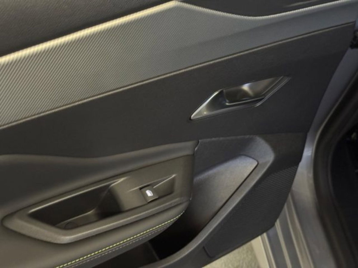 Peugeot 308 SW Hybrid 225 e-EAT8 GT Pack (16)