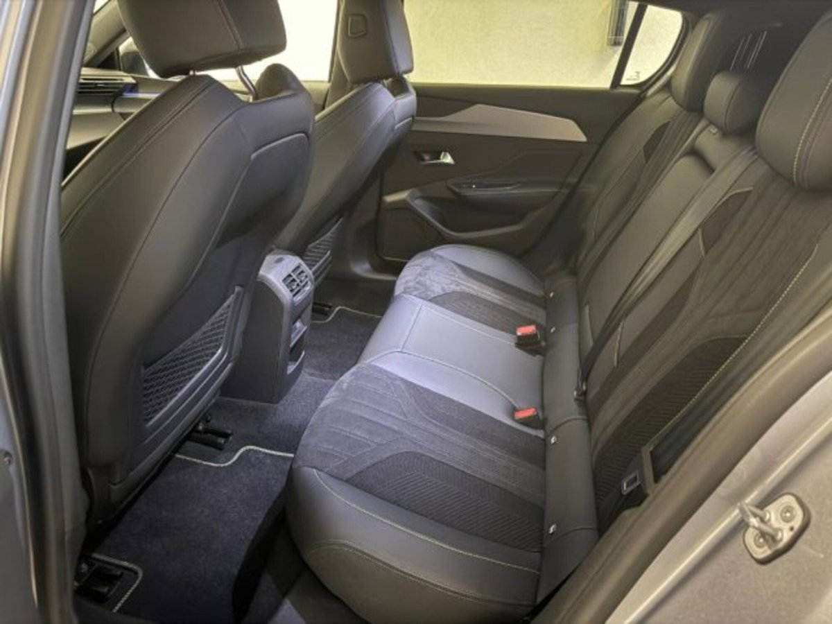 Peugeot 308 SW Hybrid 225 e-EAT8 GT Pack (17)