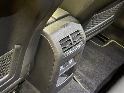 Peugeot 308 SW Hybrid 225 e-EAT8 GT Pack (19)