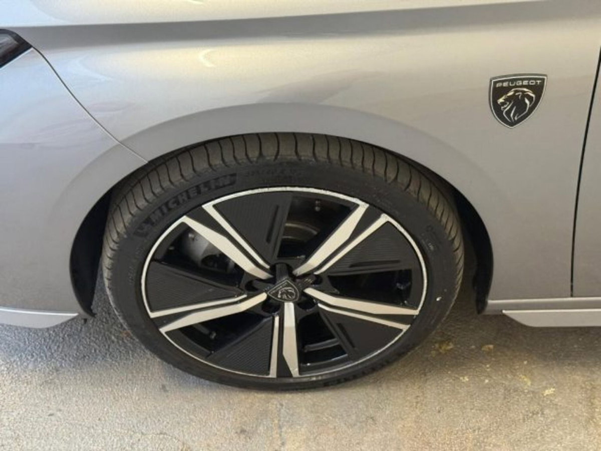 Peugeot 308 SW Hybrid 225 e-EAT8 GT Pack (4)