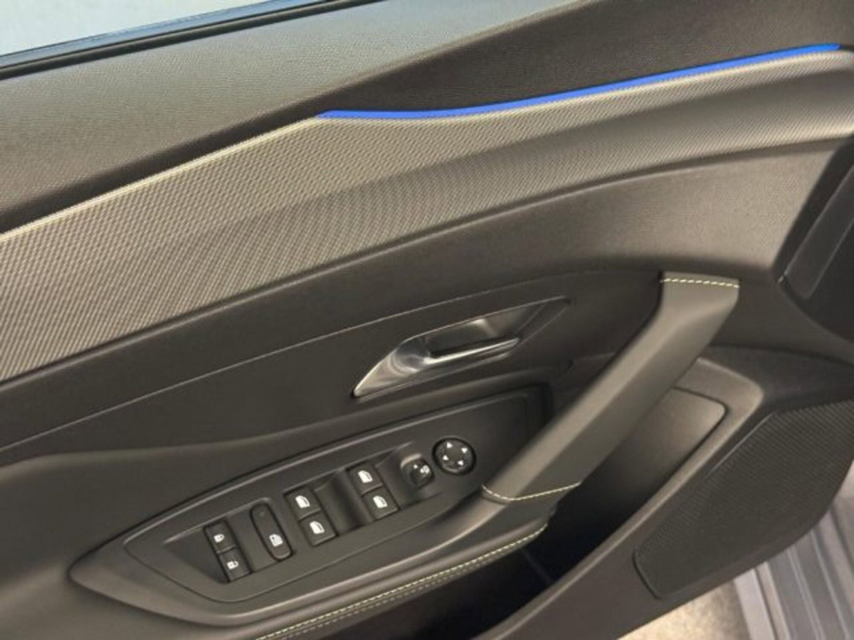 Peugeot 308 SW Hybrid 225 e-EAT8 GT Pack (5)