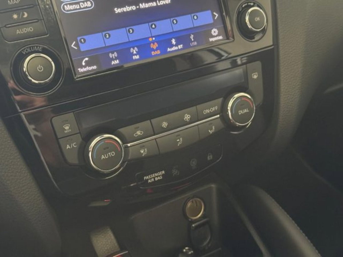 Nissan Qashqai 1.3 DIG-T 140 CV N-Connecta (17)