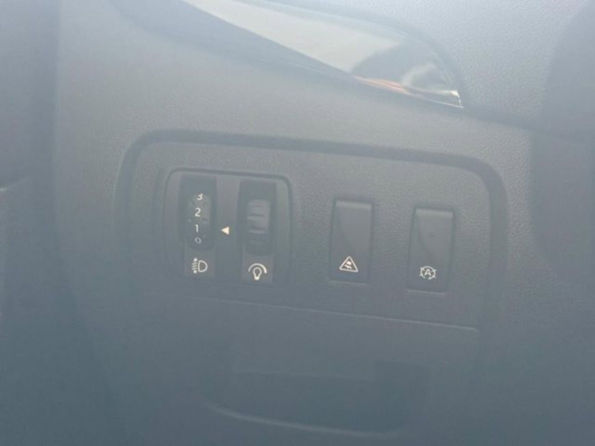 Renault Scenic E-Tech Electric 1.5 dCi 110CV Live (10)