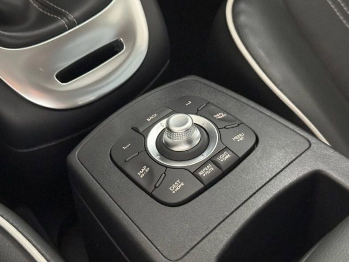 Renault Scenic E-Tech Electric 1.5 dCi 110CV Live (15)