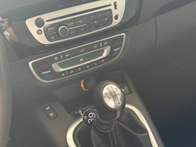 Renault Scenic E-Tech Electric 1.5 dCi 110CV Live (16)