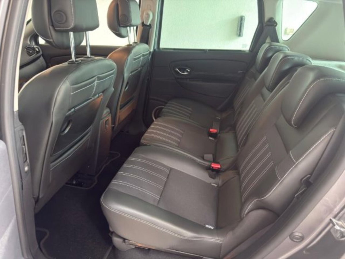 Renault Scenic E-Tech Electric 1.5 dCi 110CV Live (19)