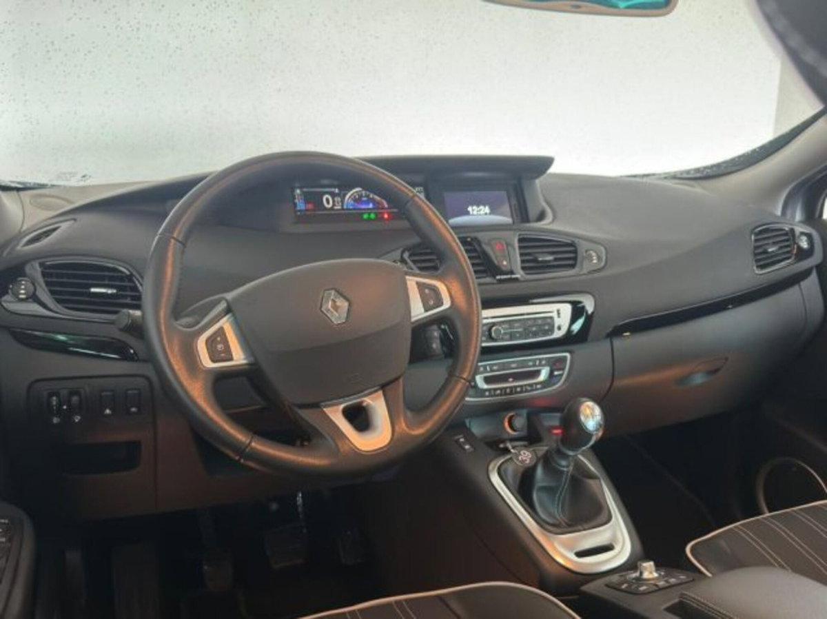 Renault Scenic E-Tech Electric 1.5 dCi 110CV Live (20)