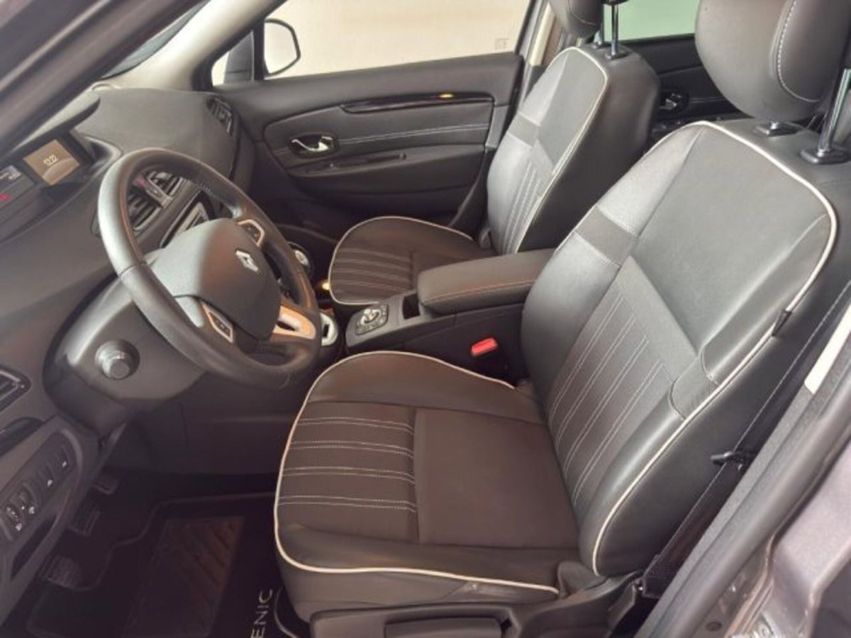 Renault Scenic E-Tech Electric 1.5 dCi 110CV Live (8)