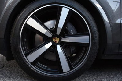 Porsche Cayenne 3.0 V6 E-Hybrid (5)