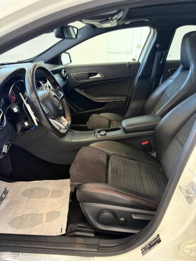 Mercedes-Benz GLA SUV 200 d Automatic 4Matic Premium (11)