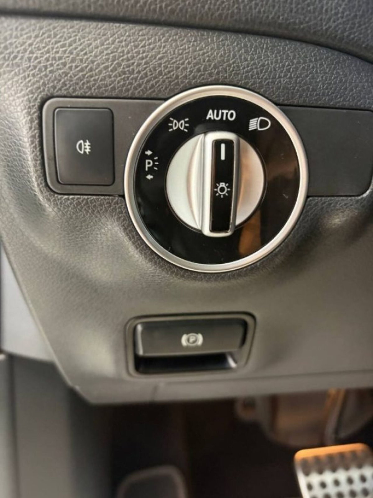 Mercedes-Benz GLA SUV 200 d Automatic 4Matic Premium (12)