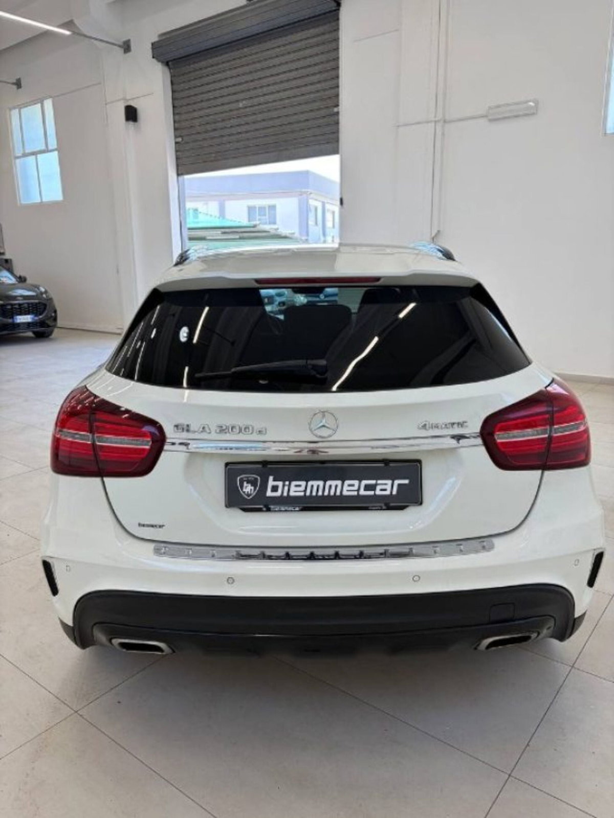 Mercedes-Benz GLA SUV 200 d Automatic 4Matic Premium (5)