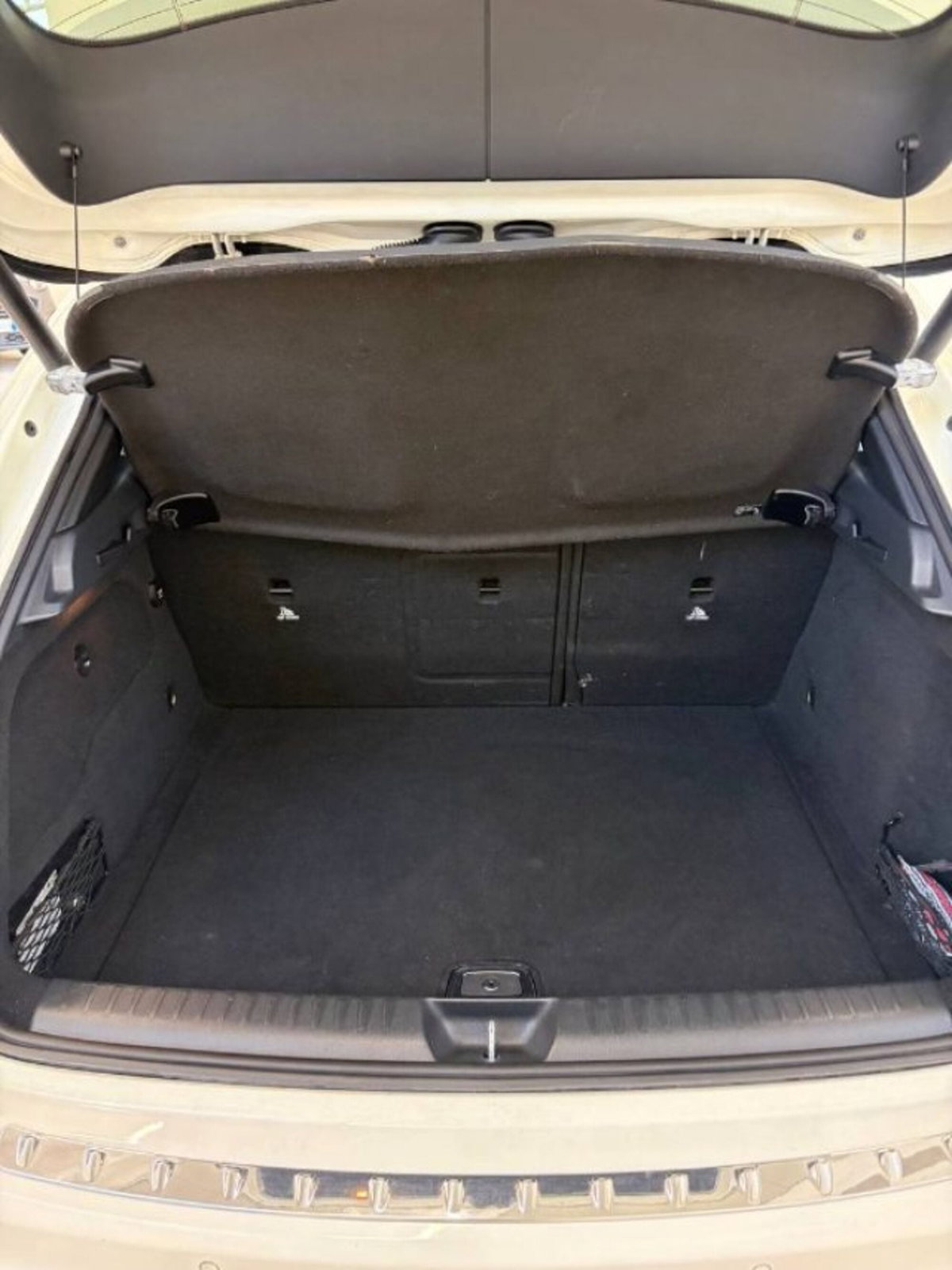 Mercedes-Benz GLA SUV 200 d Automatic 4Matic Premium (9)
