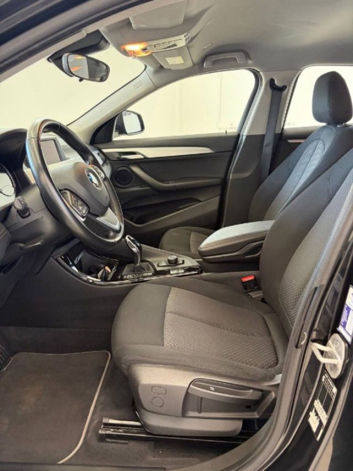 BMW X2 sDrive18d Advantage (9)