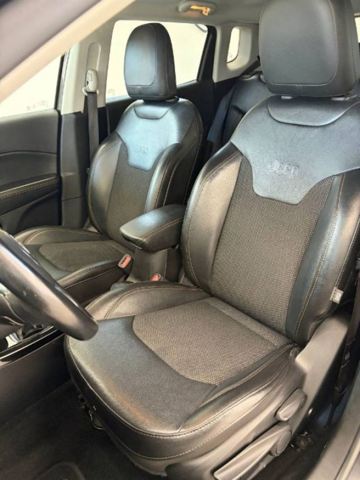 Jeep Compass 1.6 Multijet II 2WD Limited (12)