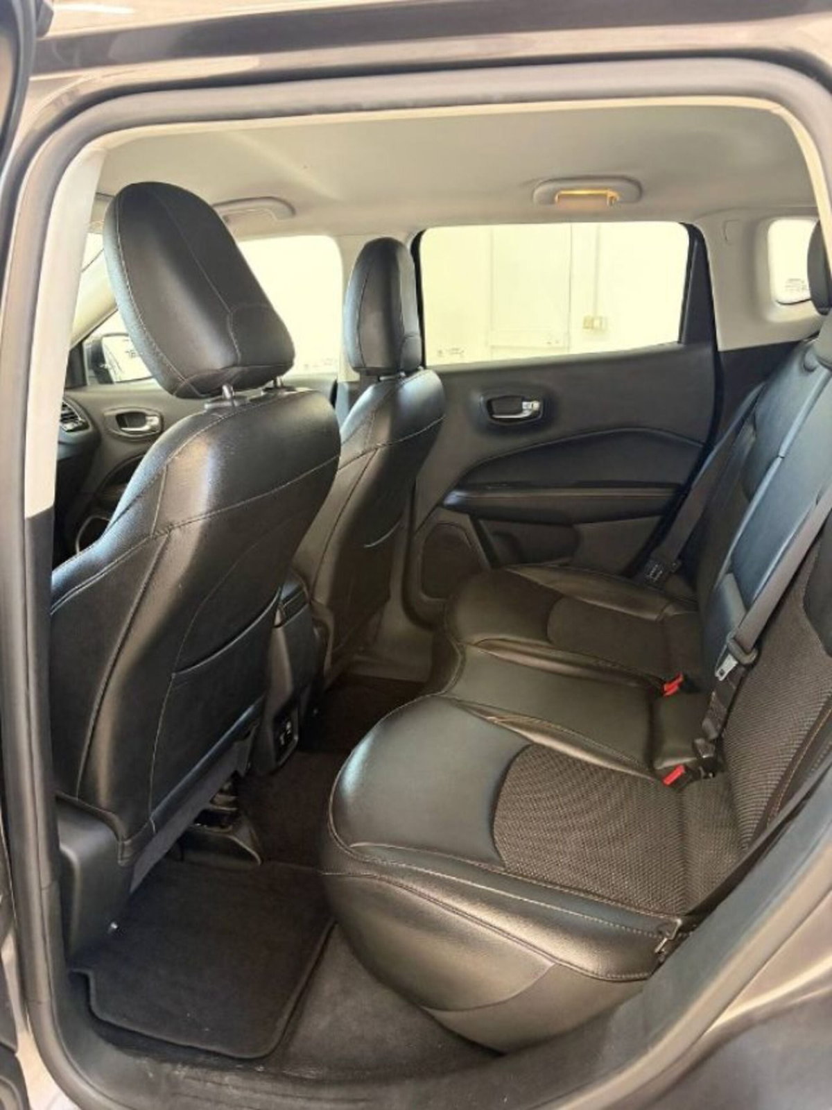 Jeep Compass 1.6 Multijet II 2WD Limited (14)