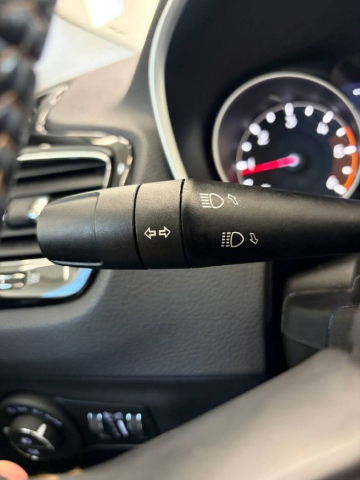 Jeep Compass 1.6 Multijet II 2WD Limited (20)