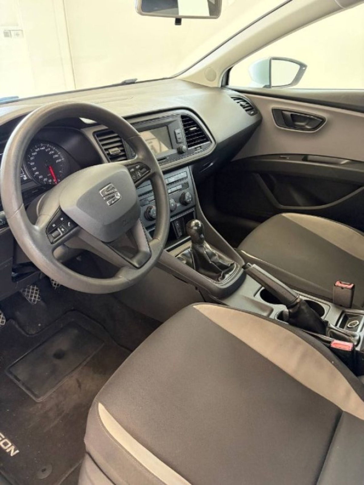 SEAT Leon ST 1.6 TDI 90 CV Business HIGH (12)