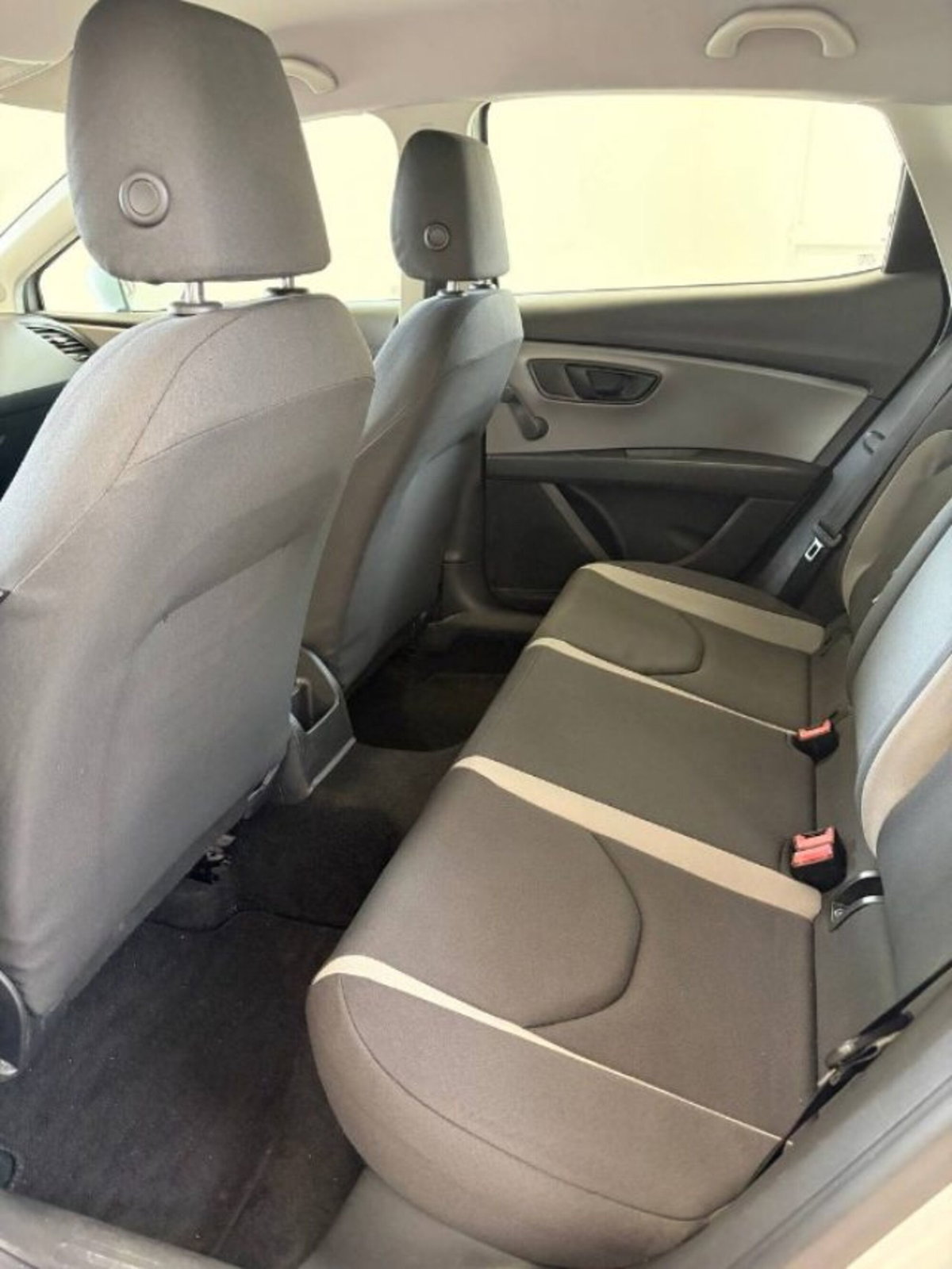 SEAT Leon ST 1.6 TDI 90 CV Business HIGH (13)