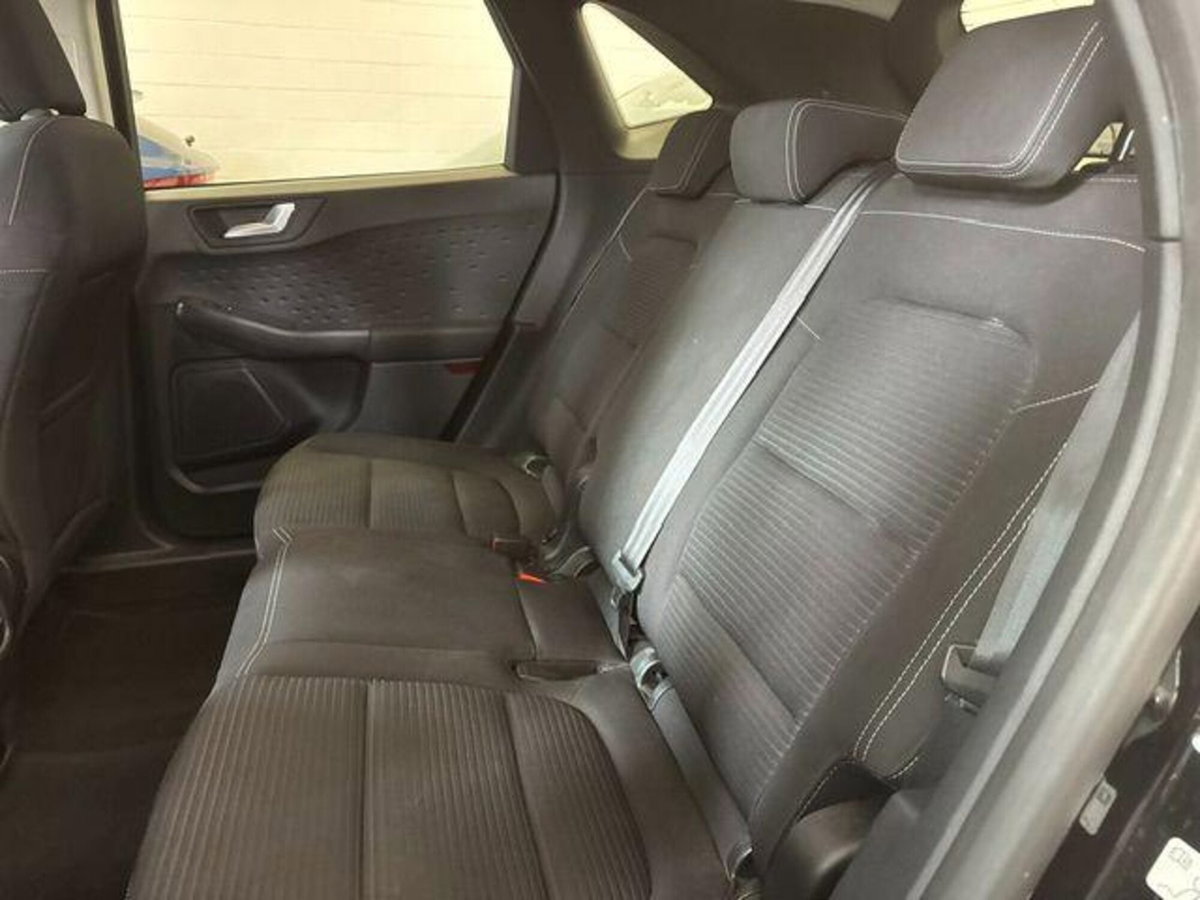 Ford Kuga 1.5 EcoBoost 150 CV 2WD Titanium X (9)