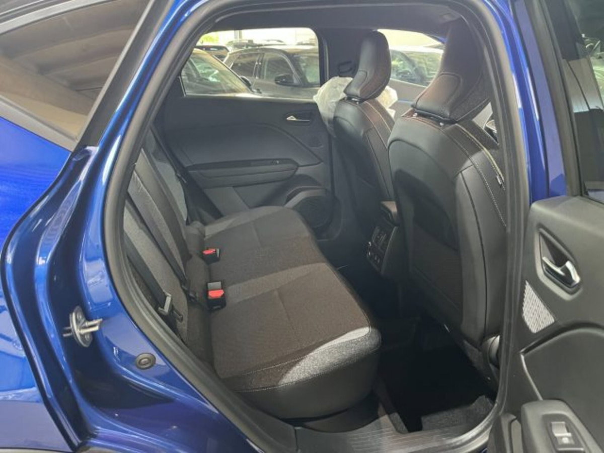 Renault Captur 1.2 eco-g Techno 120cv (16)