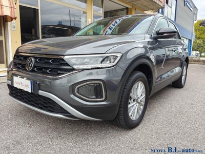 Volkswagen T-Roc 1.5 tsi Style dsg (2)