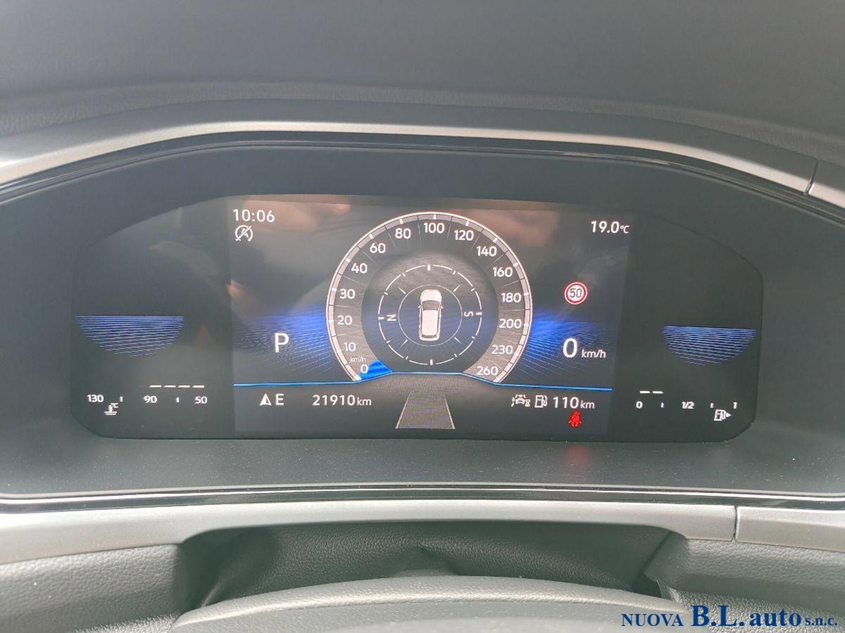 Volkswagen T-Roc 1.5 tsi Style dsg (7)