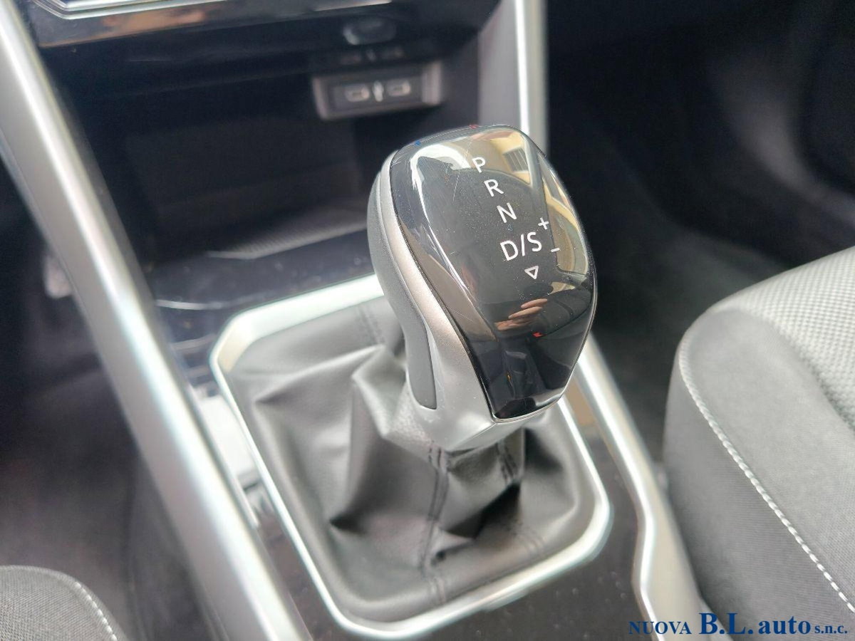 Volkswagen T-Roc 1.5 tsi Style dsg (8)