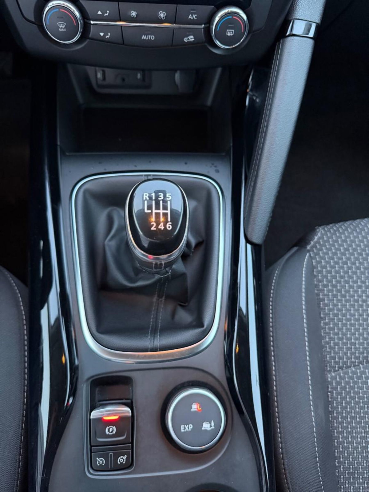 Renault Kadjar 8V 110CV Energy Hypnotic (15)