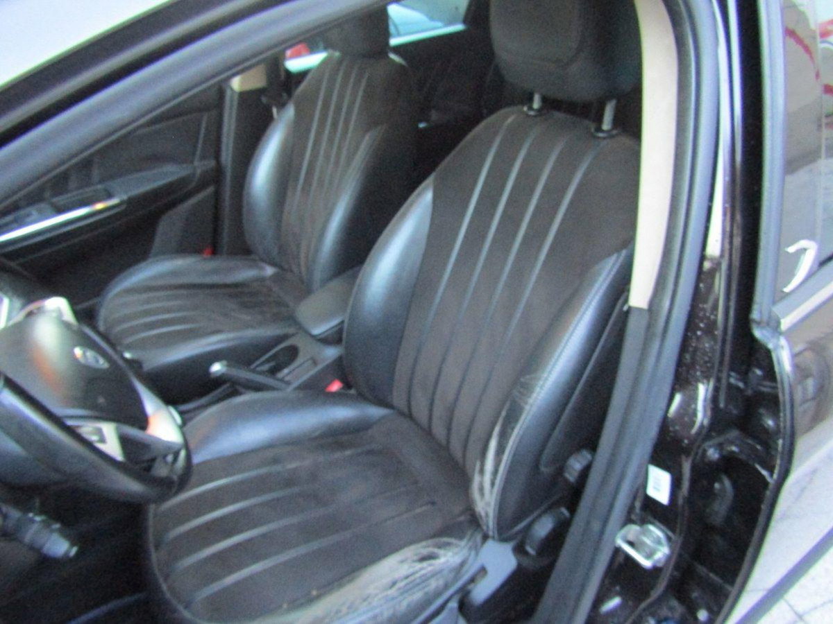 Lancia Delta 1.6 MJT DPF Gold (7)